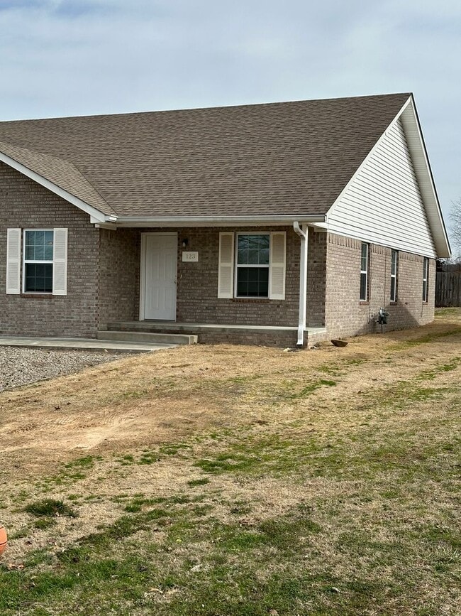 121-123 Alyene Dr in Stilwell, OK - Building Photo - Building Photo