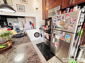 25 Saint Marys Ct, Unit 4 in Brookline, MA - Building Photo - Building Photo