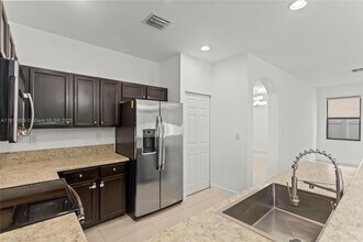 3502 W 86th Terrace in Hialeah, FL - Building Photo - Building Photo