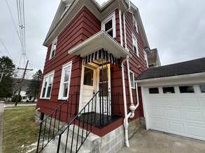 647 Liberty St in Franklin, PA - Building Photo - Building Photo