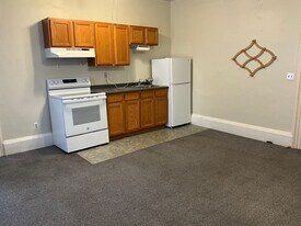 173 Washington St in Keene, NH - Building Photo