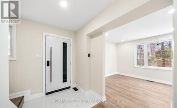 36 Wilson Ct in Barrie, ON - Building Photo - Building Photo