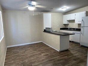 5610 E Glenn St in Tucson, AZ - Building Photo - Building Photo