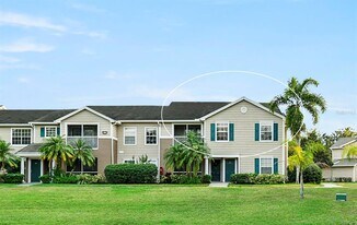 7417 Vista Way in Bradenton, FL - Building Photo