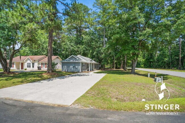 2 Pelican Cir in Beaufort, SC - Building Photo - Building Photo