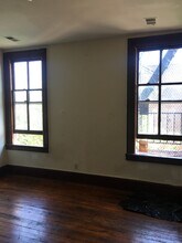 1327 W Fayette St, Unit 1 in Baltimore, MD - Foto de edificio - Building Photo