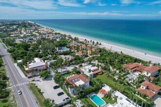 1031 10th St W in Boca Grande, FL - Building Photo - Building Photo