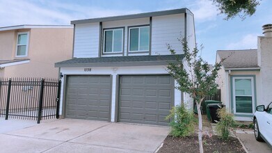 10318 Richmond Hill Dr in Houston, TX - Building Photo - Building Photo