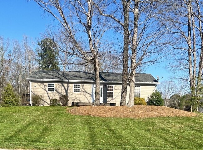 property at 1304 Mollys Backbone Rd