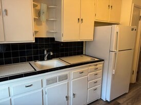 405 W Columbia Ave in Davenport, IA - Building Photo