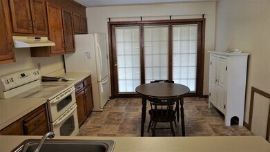 217 Deer Run Trail, Unit c/o 217DRT LLC in Manchester, CT - Building Photo - Building Photo