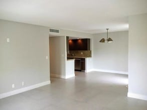 950 Ponce De Leon Rd-Unit -412 in Boca Raton, FL - Building Photo - Building Photo