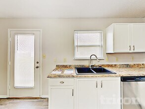 1909 Blue Pine Ln in Indianapolis, IN - Building Photo - Building Photo