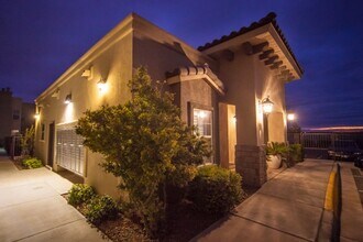 Summerstone Elite Apartment Homes in El Paso, TX - Foto de edificio - Building Photo