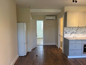 2909 13th St NW, Unit 301 in Washington, DC - Building Photo - Building Photo