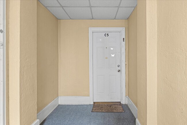 33 S Iowa Ave in Atlantic City, NJ - Foto de edificio - Building Photo