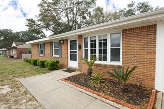 313 22nd St in Niceville, FL - Building Photo - Building Photo