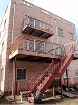 41-15 39th Pl Apartments