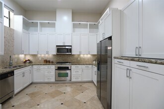 1608 Patterson St in Houston, TX - Building Photo - Building Photo