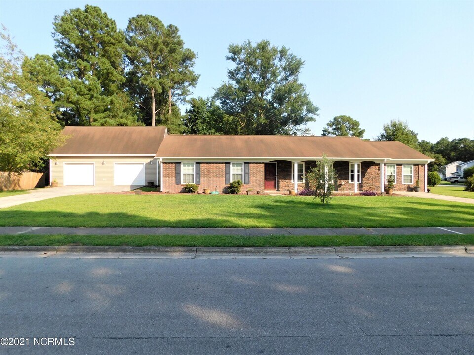 107 Plantation Blvd Photo