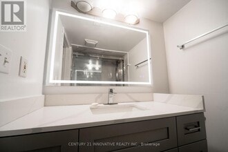 39 Sugarcane Ave in Brampton, ON - Building Photo - Building Photo