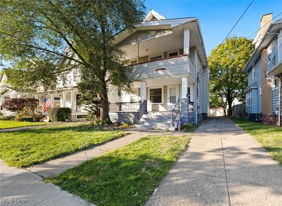 3914 Brooklyn Ave in Cleveland, OH - Building Photo