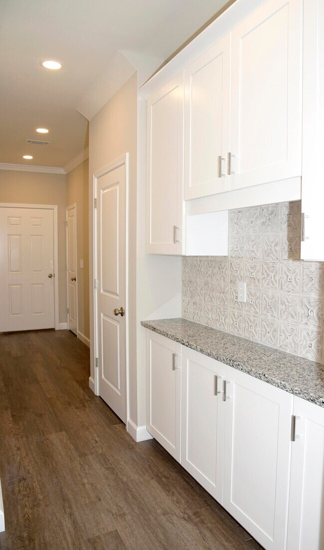 1818 Stable Ln in Fort Walton Beach, FL - Building Photo - Building Photo