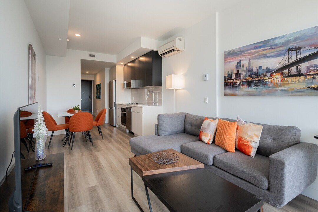 1417 Avenue Overdale in Montréal, QC - Building Photo