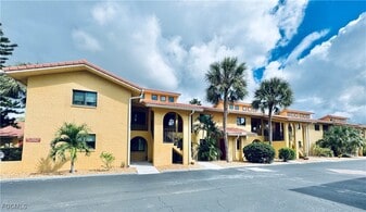 9871 Citadel Ln in Bonita Springs, FL - Building Photo