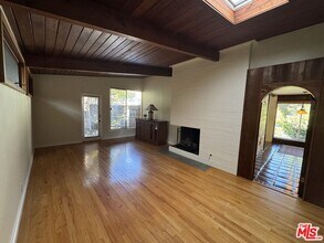 2731 N Beverly Glen Blvd in Los Angeles, CA - Building Photo - Building Photo