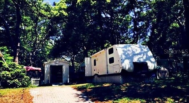 property at 3000 Clarcona Rd