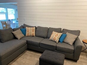 7 Melville Ln in Narragansett, RI - Foto de edificio - Building Photo