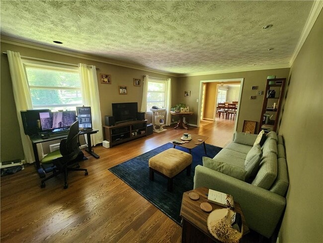 2324 Clairmont Rd in Atlanta, GA - Building Photo - Building Photo