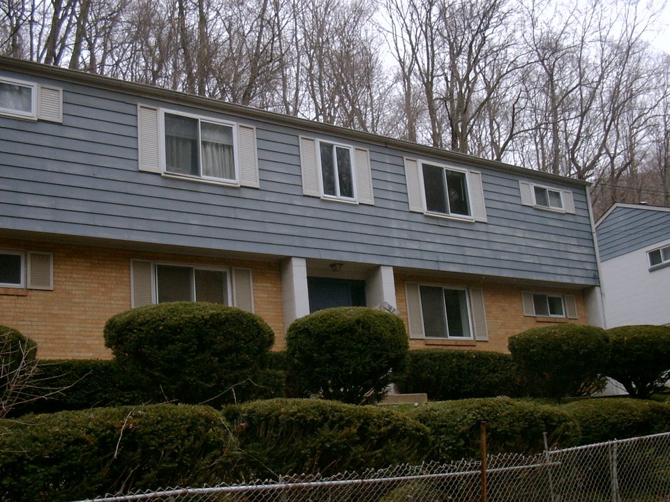 337-339 Spruce Run in Avalon, PA - Building Photo