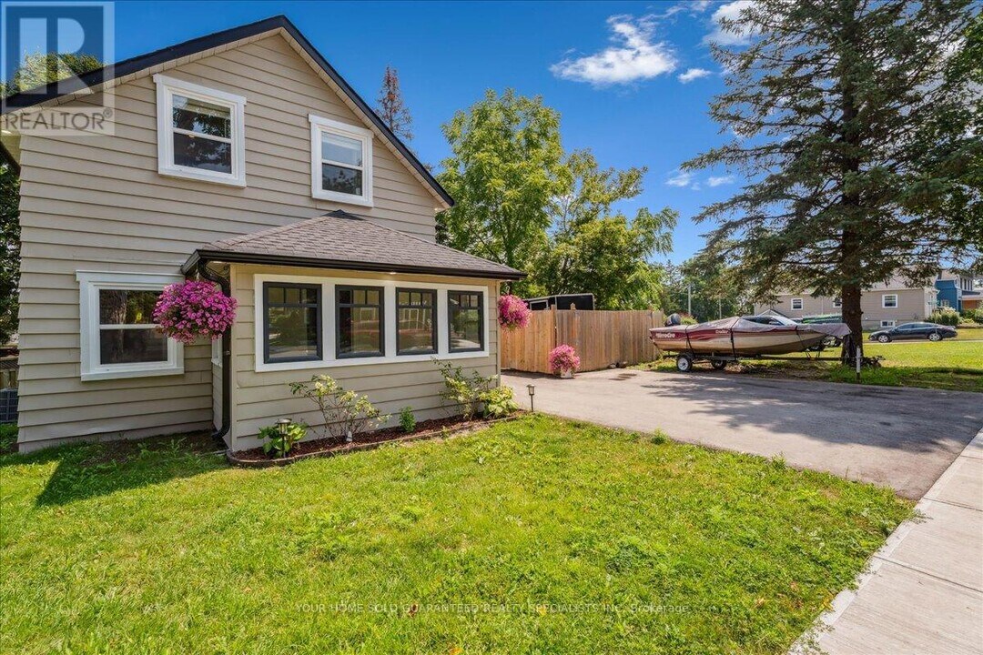 501 Owen Sound St in Shelburne, ON - Building Photo