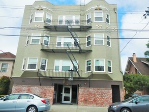 365 Hanover Ave-Unit -308 in Oakland, CA - Building Photo - Building Photo