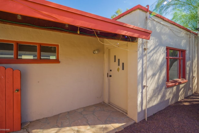 530 E Blacklidge Dr in Tucson, AZ - Building Photo - Building Photo