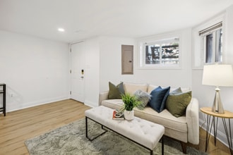 34 T St NW, Unit #B in Washington, DC - Building Photo - Building Photo