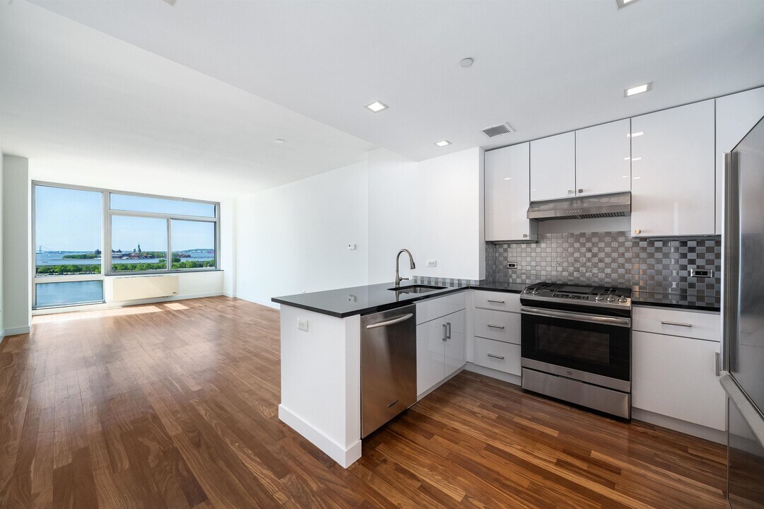 25 Hudson St in Jersey City, NJ - Building Photo