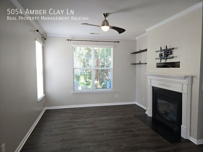 5054 Amber Clay Ln in Raleigh, NC - Building Photo - Building Photo