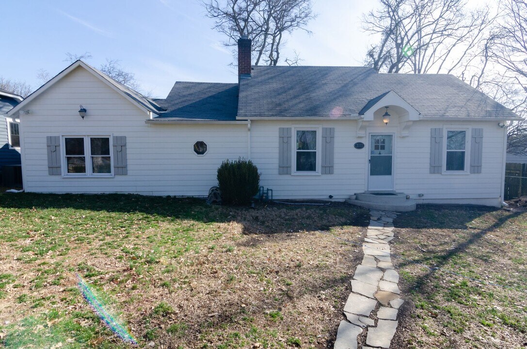 2222 30th Ave S in Nashville, TN - Building Photo