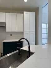 14078 Lemoli Way in Hawthorne, CA - Foto de edificio - Building Photo