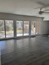 1038 Point Of Lgt Ln in Charleston, SC - Building Photo - Building Photo