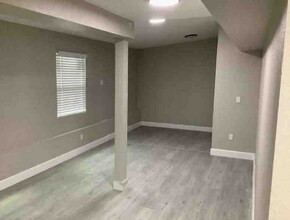 4707 E 98th Ave in Tampa, FL - Foto de edificio - Building Photo