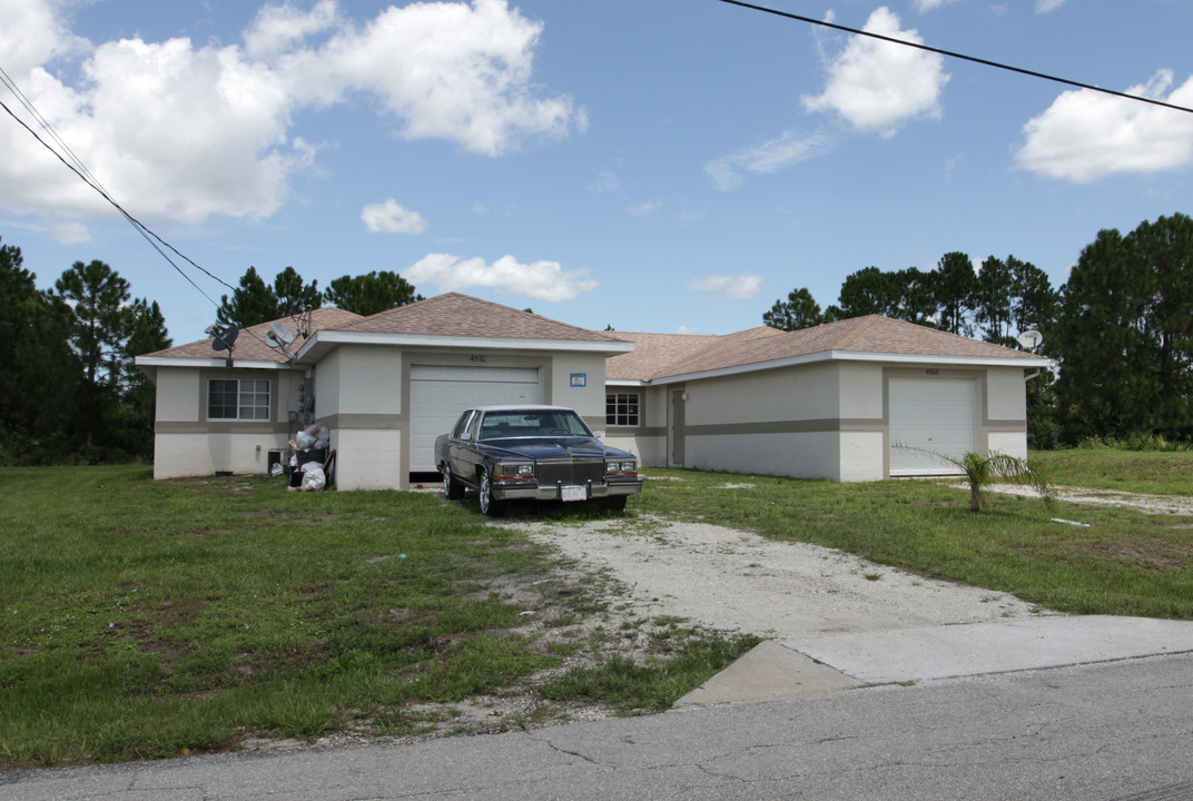 4508 Douglas Ln in Lehigh Acres, FL - Building Photo