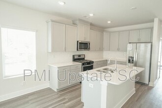 35 Galley Ln in Greenville, SC - Foto de edificio - Building Photo