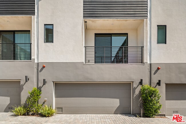 3419 1/2 Fletcher Dr in Los Angeles, CA - Building Photo - Building Photo