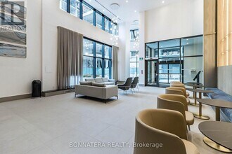 4130 Parkside Village Dr in Mississauga, ON - Building Photo - Building Photo