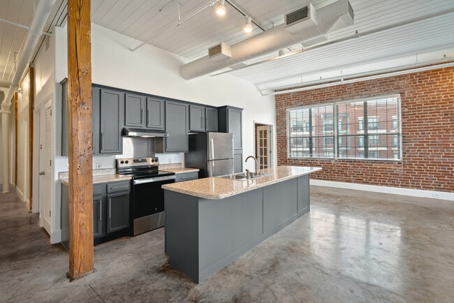 RiverLofts @ 460 Tennessee