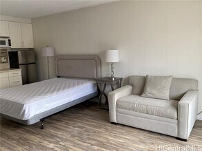 364 Seaside Ave in Honolulu, HI - Building Photo - Building Photo